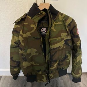Canada Goose Medium Army Bomber Jacket